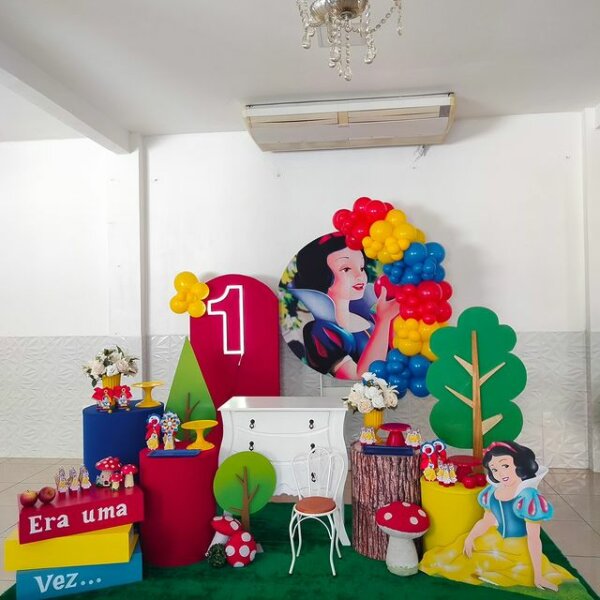 ideia decoração tema branca de neve