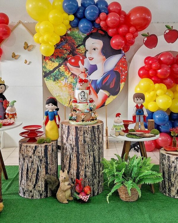 festa infantil tema branca de neve