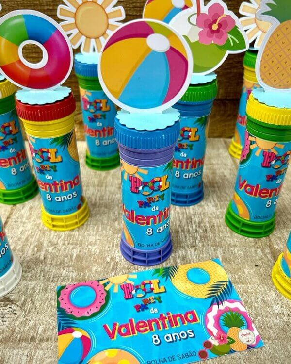 ideia lembrancinha festa pool party