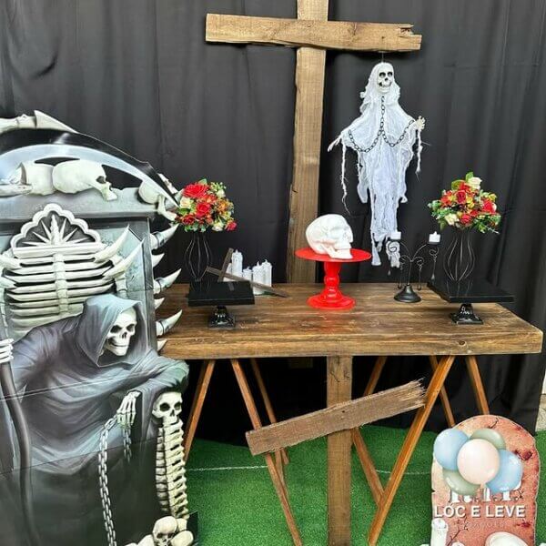 ideia decoração halloween esqueleto
