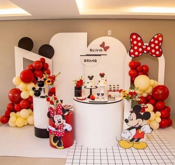 ideia para festa de irmãos mickey e minnie