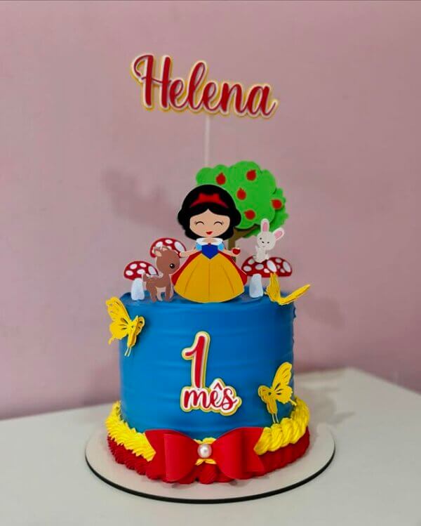ideia de bolo mesversário branca de neve