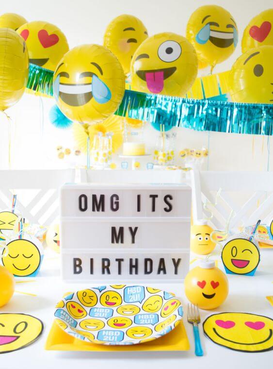 decoração de festa emoji