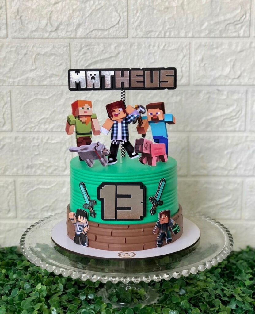 Personificart - Mais um topo de bolo topssímo do Matheus 😍🎂 Com o tema  Minecraft 💚🕋 Muito charme e alegre, não é mesmo? O seu aniversário e de  sua família não pode
