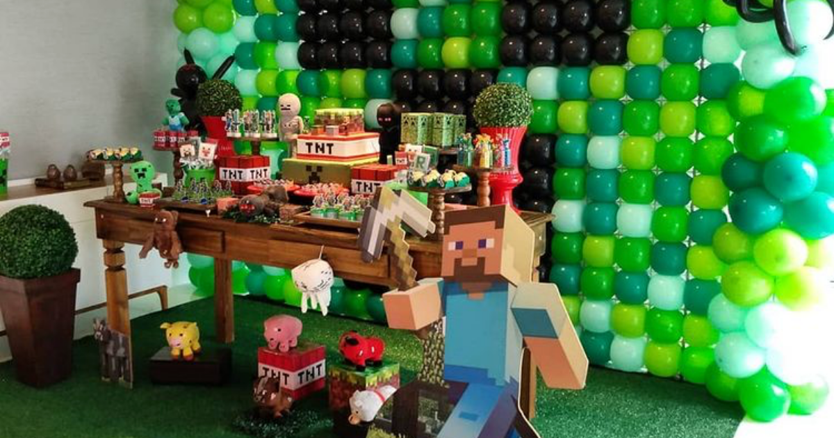 Vivi Candy's - Bolo kit kat com o tema Minecraft para o