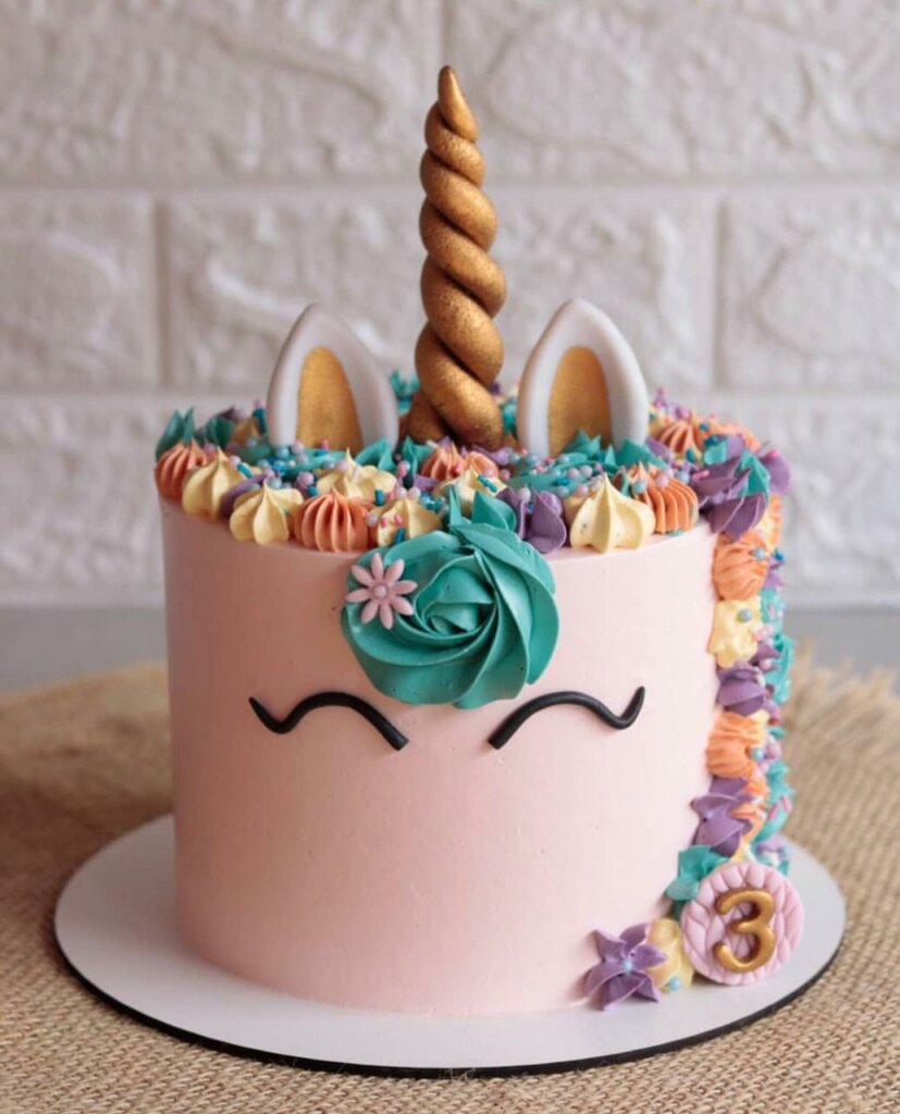 bolo unicornio rosa com chifre espiraldoces
