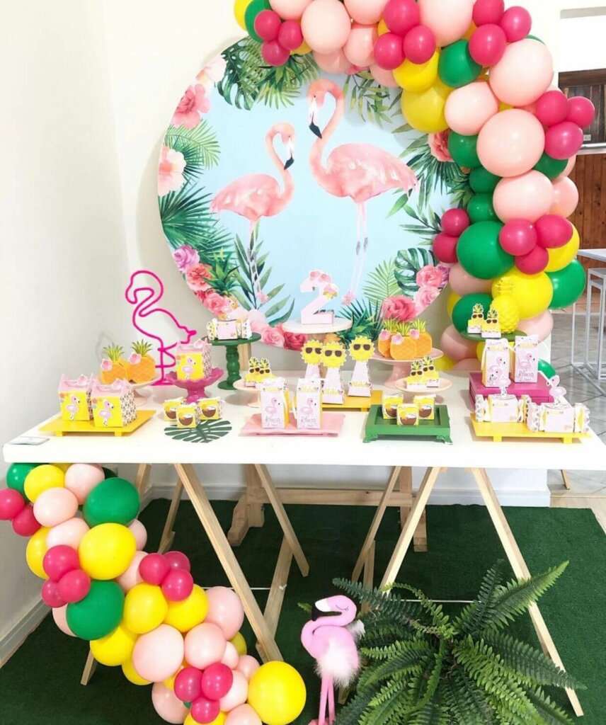 decoracao simples festa com tema flamingo ateliedasfestasjoinville