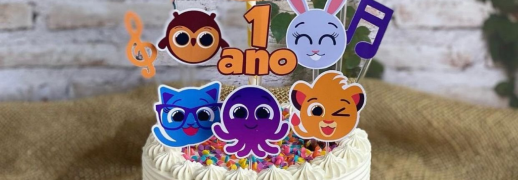 Festa Roblox: 30 fotos e tutoriais para fazer uma festa inesquecível   Festa de aniversário do homem-aranha, Festa de aniversário na piscina, Jogos  de festa de aniversário