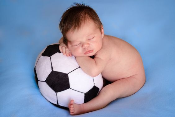 ensaio newborn menino futebol
