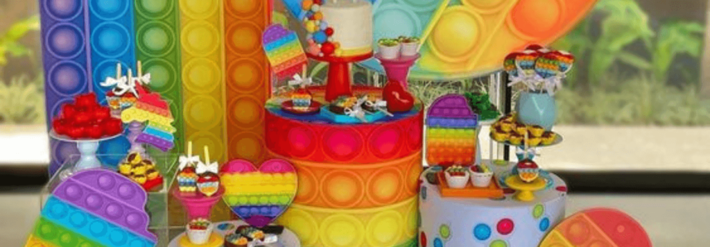 Festa Pop It: 31 ideias de decoração para seu aniversário