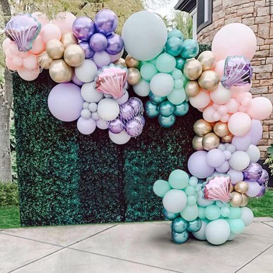 decoração com balões para festa infantil sereias