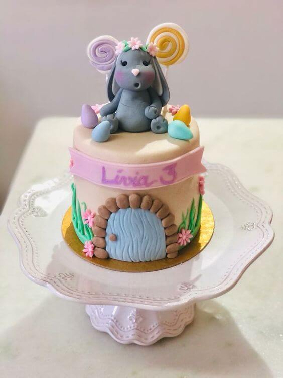 Bolo de Aniversário Infantil Feminino - Decoração Fácil