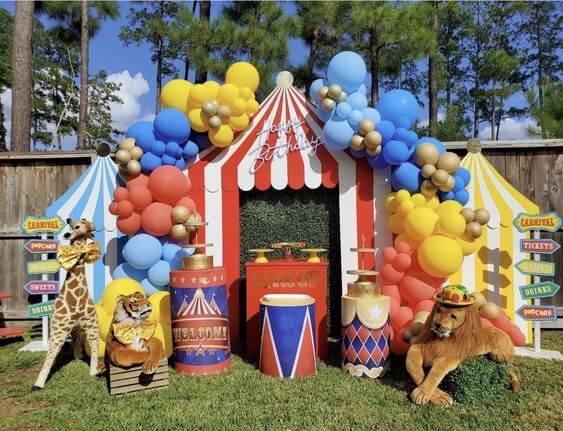 festa ao ar livre tema circo