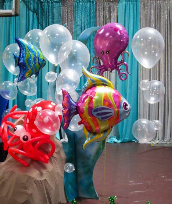balões fundo do mar