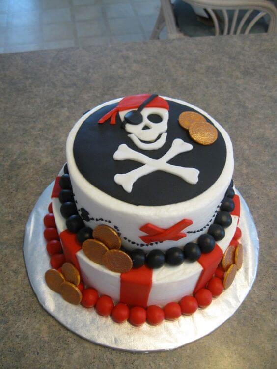 bolo para festa pirata