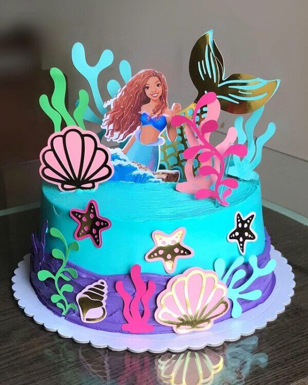 🎂Decorando bolo barbie sereia 🧜‍♀️ 