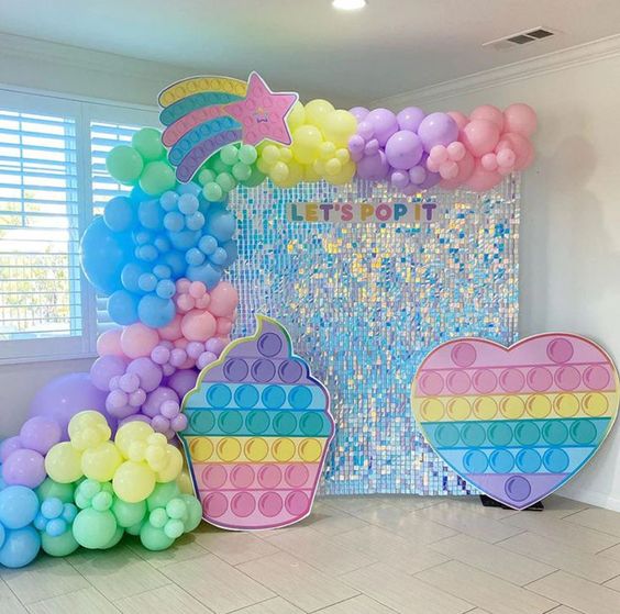 festa infantil pop it balões