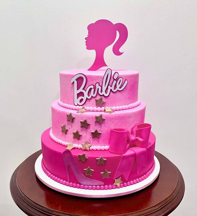 +50 ideias e tutoriais de Bolo da Barbie - Bolo Guaraná