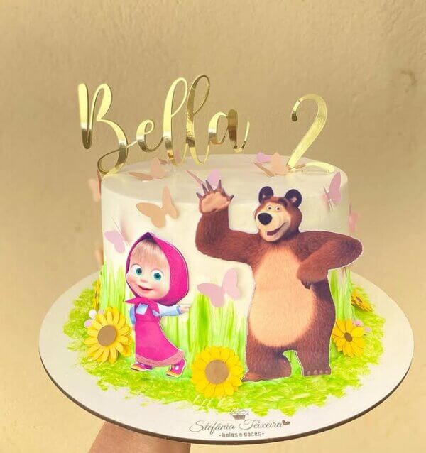 detalhe bolo masha e o urso