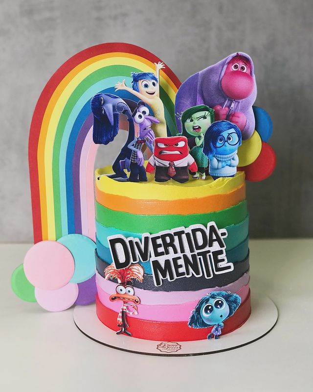 Bolo Divertidamente: +50 inspirações para festa de aniversário