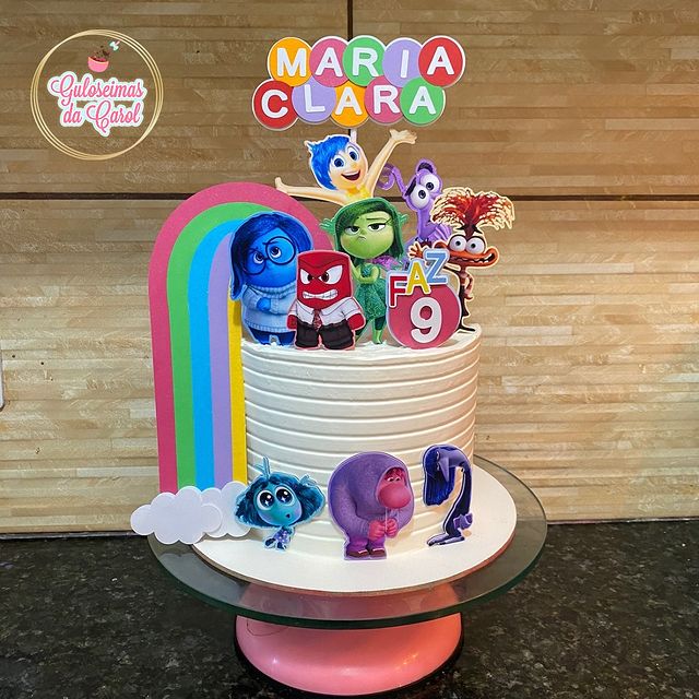 Bolo Divertidamente: +50 inspirações para festa de aniversário