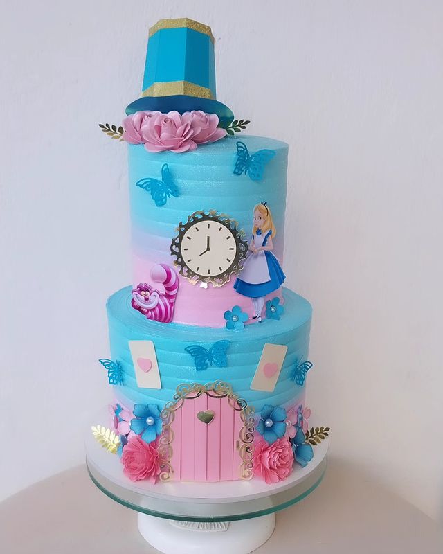 Bolo Alice no País das Maravilhas: 50 ideias para sua festa