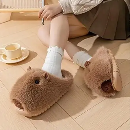 decoração capivara pantufas