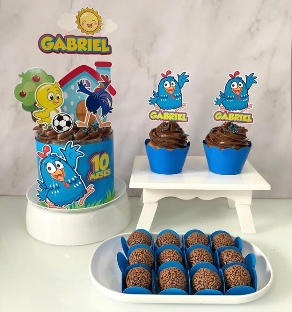 decoração mesversário galinha pintadinha