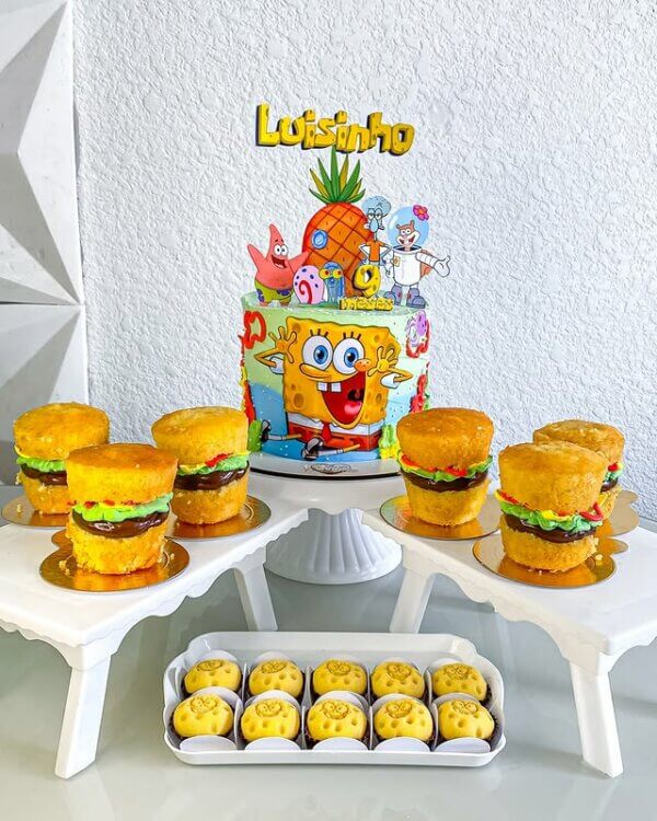 decoração bob esponja simples