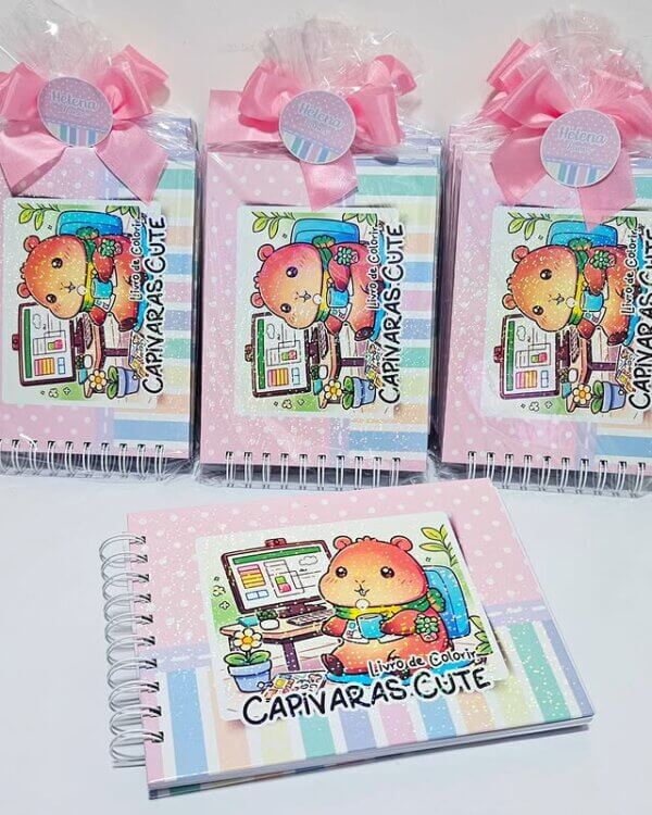 ideia de lembrancinha capivara livro