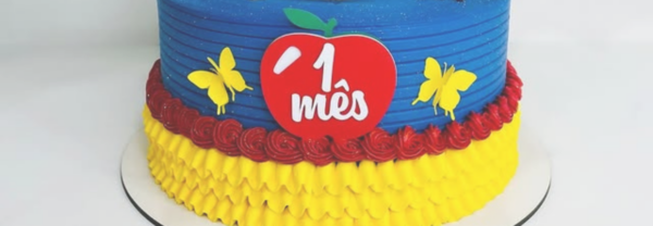 Mesversário Branca de Neve: ideias de bolo, roupinhas e decoração encantadora