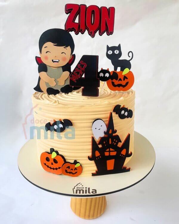ideia de bolo mesversário halloween